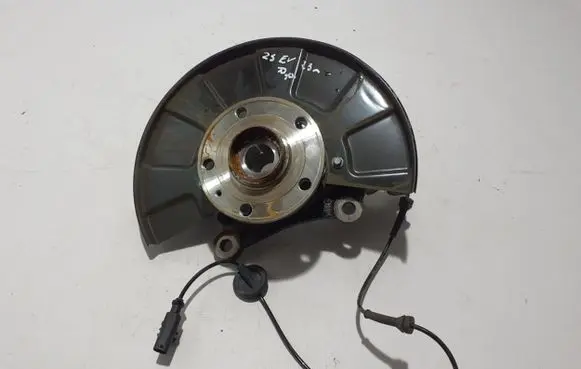 Front wheel hub