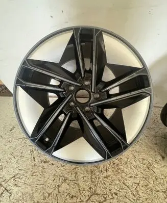 Audi E-tron GT R21 alloy rim 