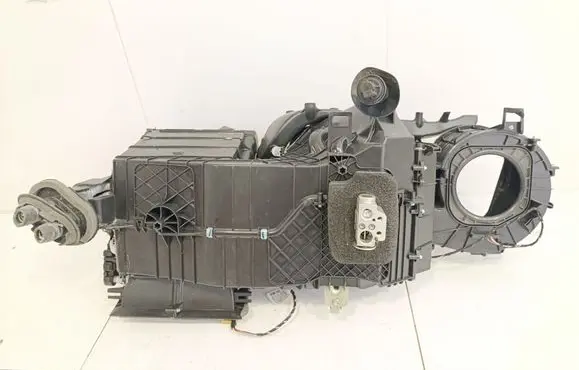 Volkswagen Touareg II Interior heater climate box assembly housing 7P1820005J