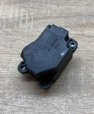 Volvo V50 Air flap motor/actuator 4N5H19E616AC