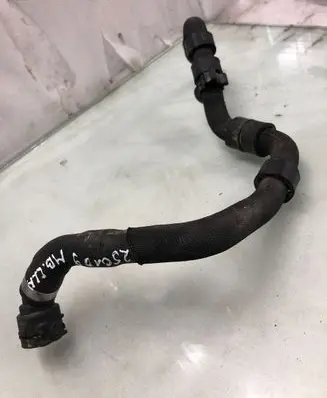 Mercedes-Benz CLA C117 X117 W117 Engine coolant pipe/hose A1765012182