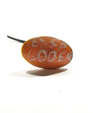 Ford Explorer Front fender indicator light E1101929