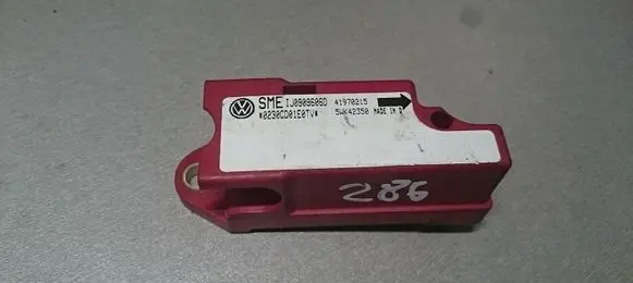 Volkswagen Golf IV Airbag deployment crash/impact sensor IJ0909606D 5WK42350