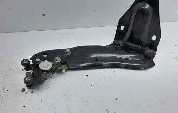 Lancia Voyager Sliding door lower roller guide/hinge 8464AE2383