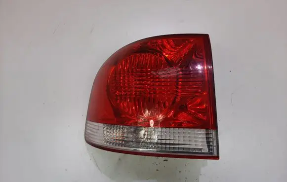 Volkswagen Touareg I Rear/tail lights 7L6945095K