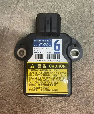Lexus CT 200H ESP acceleration yaw rate sensor 8918348030