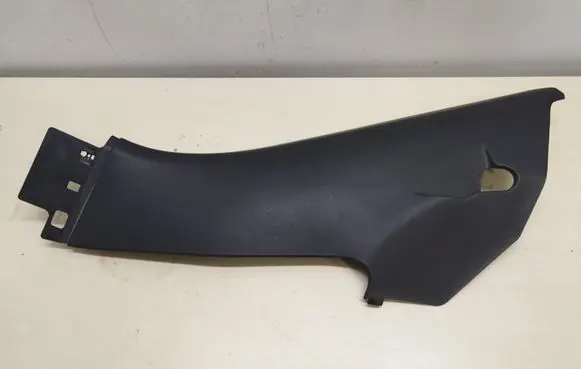 Porsche Cayenne (92A) (C) pillar trim 7P0867765