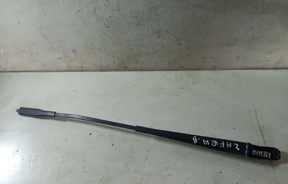 Opel Zafira B Front wiper blade arm 13145563