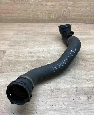 BMW X5 E70 Engine coolant pipe/hose 7508688