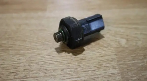 BMW X5 E53 Air conditioning (A/C) pressure sensor 
