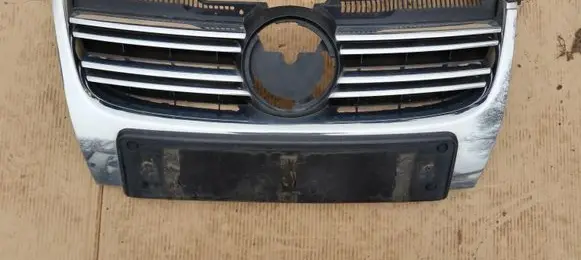 Volkswagen Jetta USA Front grill 1k5853653