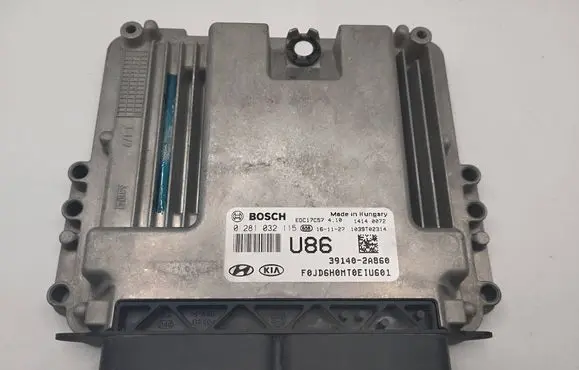 KIA Ceed Engine control unit/module 0281032115 EDC17C57 391402A860