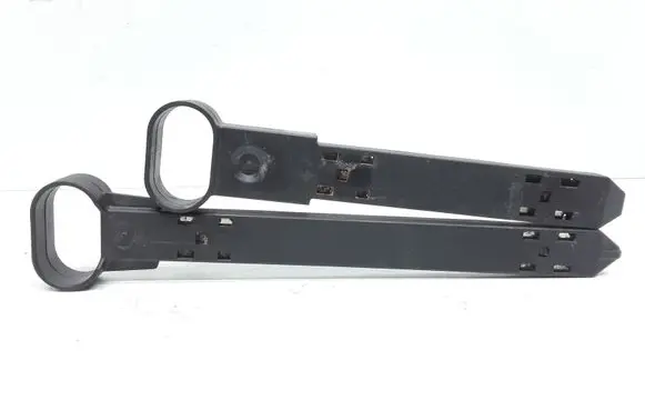 Headlight/headlamp mounting bracket