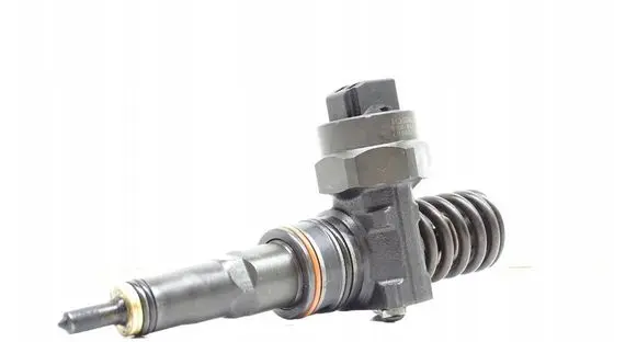 Volkswagen Bora Fuel injector 038130073F