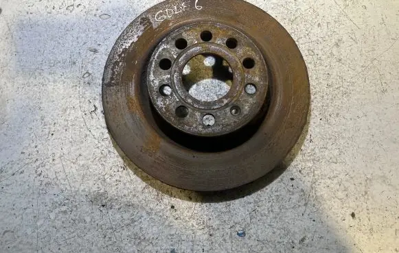 Volkswagen Golf VI Front brake disc