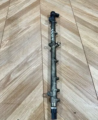 Mercedes-Benz E W211 Fuel main line pipe a6130700195