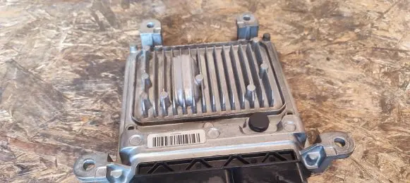 Mercedes-Benz E W212 Engine control unit/module A6519007500 28336101 A0064461540