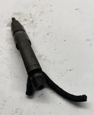 Audi A4 S4 B5 8D Fuel injector 028130201C