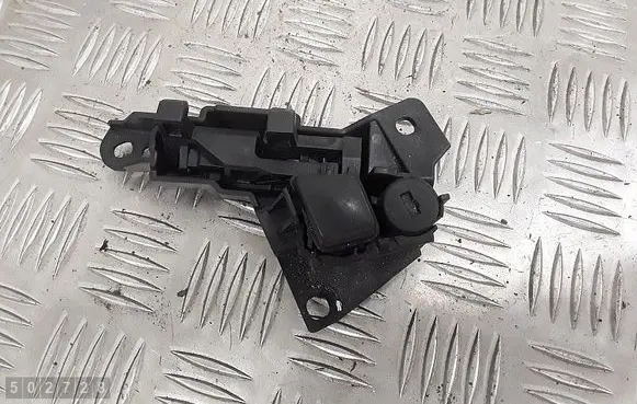 BMW 5 F10 F11 Glove box lock 03f1010017