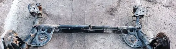 Nissan Note (E11) Rear axle beam 