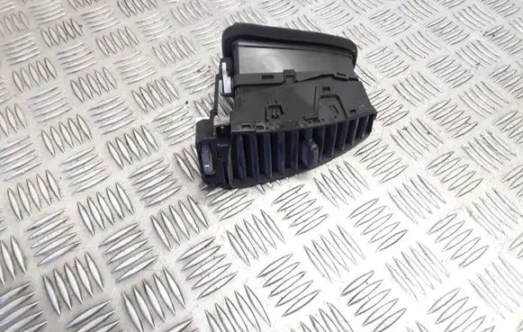 Hyundai i20 (PB PBT) Dash center air vent grill 974101J000