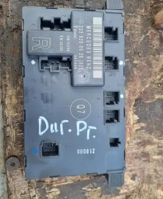 Mercedes-Benz C W203 Door control unit/module 2038200626 351324