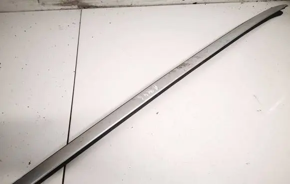 Volvo XC60 Windshield trim 