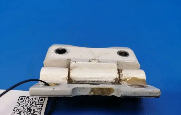 Mercedes-Benz E W123 Front door lower hinge 1237200037