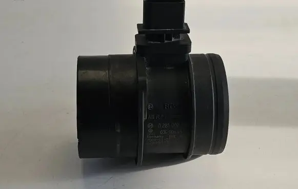 Volkswagen Tiguan Mass air flow meter 03G906461C 22828623 0281002735