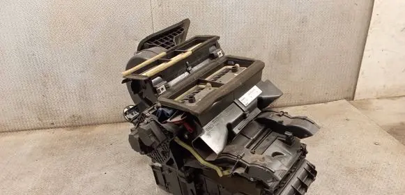 Volvo V70 Interior heater climate box assembly 31250788 6G9N19B555EM