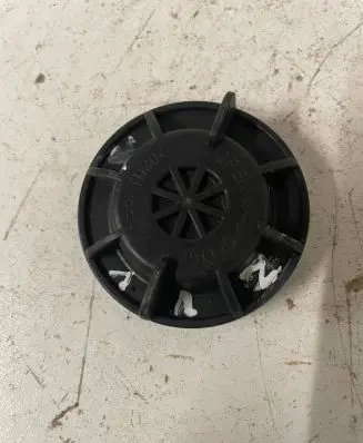 Chevrolet Traverse I Headlight/headlamp dust cover 22862128