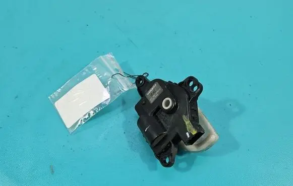 Hyundai ix35 A/C air flow flap actuator/motor D267AP9BA02 IMPRK1549536