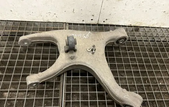 Audi A7 S7 4G Rear upper control arm/wishbone 8R0505312F 8R0505312