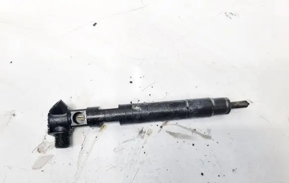 Mercedes-Benz C W204 Fuel injector A6510704987 28342997228354010