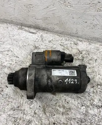 Volkswagen Golf VII Starter motor 02M911024S