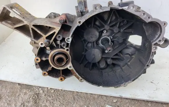 Volvo V70 Manual 5 speed gearbox 1023701 1023678 T100372