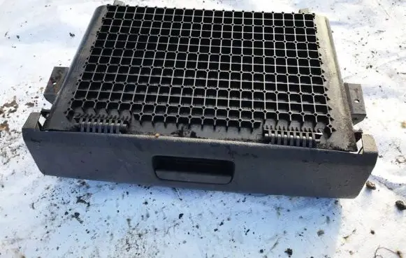 Volkswagen Touran I Glove box 1t0881580