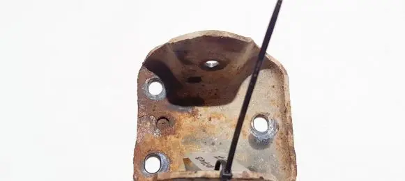 Volkswagen Golf II Engine mounting bracket