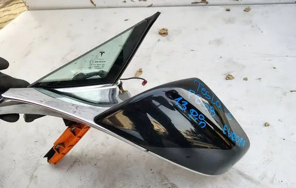 Tesla Model S Front door electric wing mirror