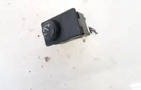 Nissan Primera Wing mirror switch