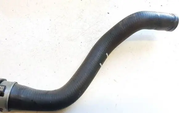 Mercedes-Benz EQB Engine coolant pipe/hose