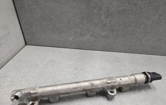 Volkswagen Polo VI Fuel main line pipe 05C133320A