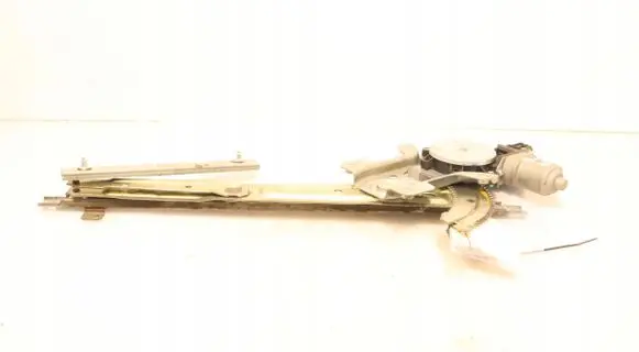 Mitsubishi Lancer X Front window lifting mechanism without motor 