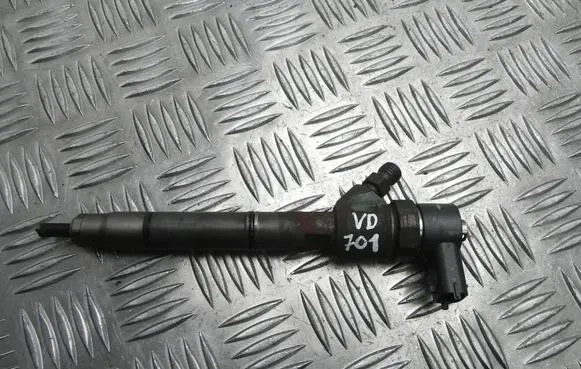 Hyundai i40 Fuel injector 338002A800