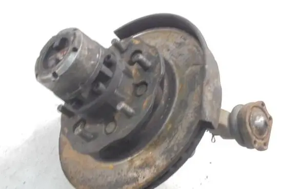 Ford Maverick Front wheel hub spindle knuckle 