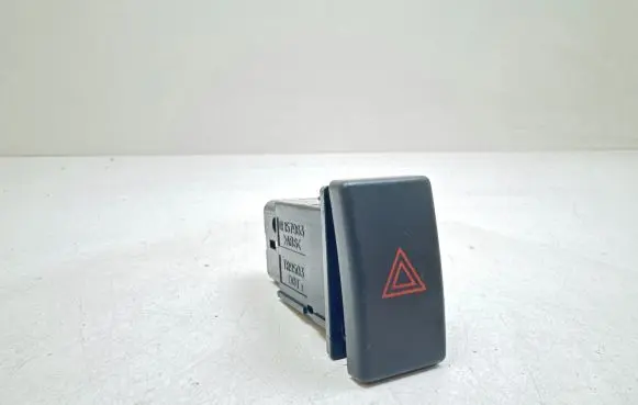 Toyota Avensis T250 Hazard light switch 157963 TR9503