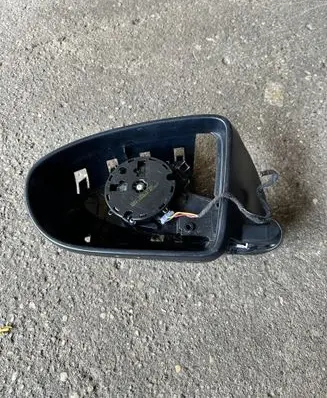 Front door electric wing mirror