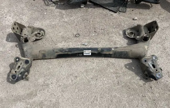 DS Automobiles 3 Crossback Rear axle beam P11158141920 21052019 11158141920