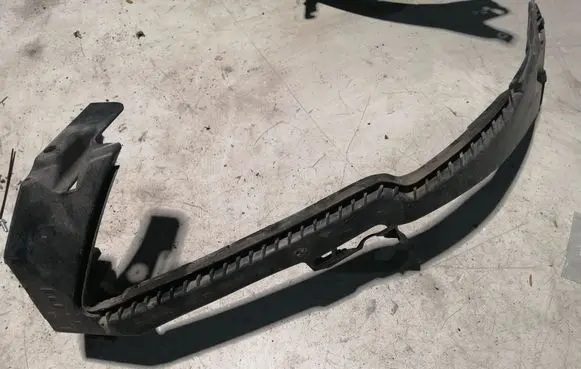 Subaru Outback Headlight/headlamp mounting bracket 