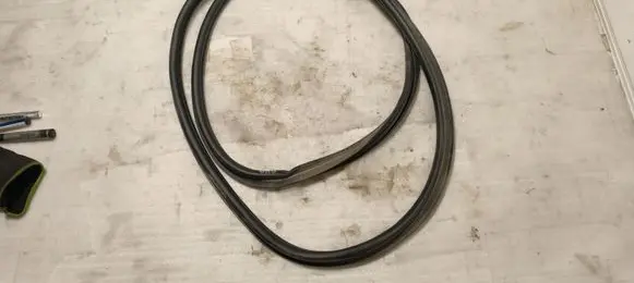 Opel Grandland X Trunk rubber seal (body)